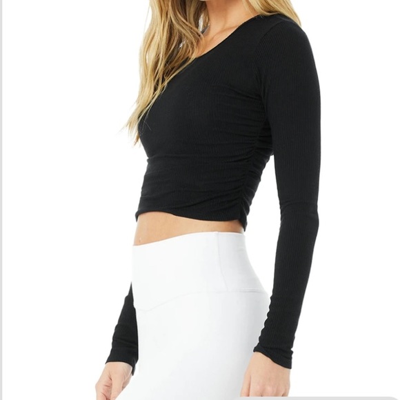 NWT ALO Gather Long Sleeve - Picture 3 of 6